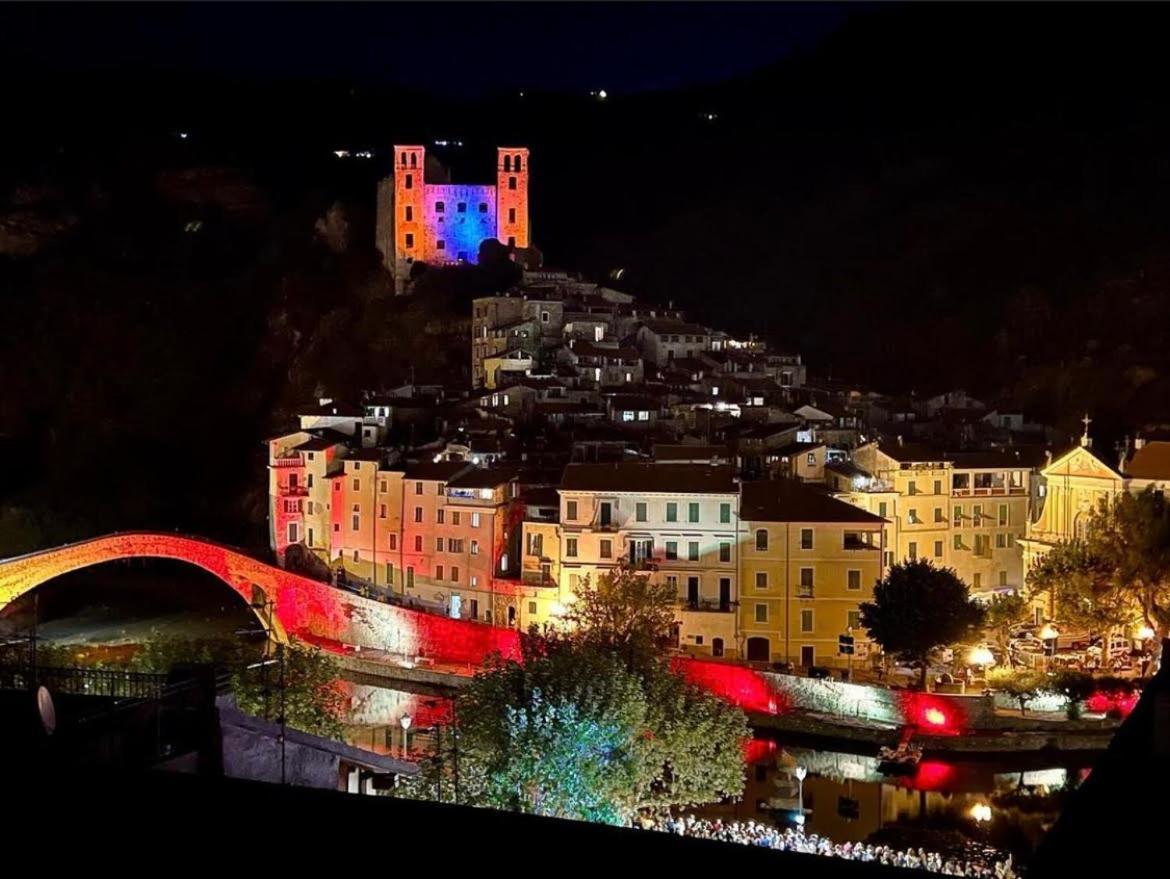 Giorgio'S Inn Dolceacqua Buitenkant foto